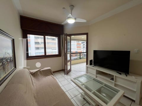 Apartamento com 102m², 3 dormitórios, 1 suíte, 1 vaga, Paulo Tietze em Capão da Canoa