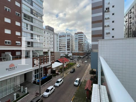 Apartamento com 133m², 3 dormitórios, 1 suíte, 1 vaga, Chateau Martina em Capão da Canoa