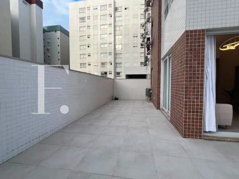 Apartamento com 133m², 3 dormitórios, 1 suíte, 1 vaga, Chateau Martina em Capão da Canoa