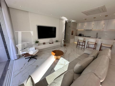 Apartamento com 184m², 3 dormitórios, 1 suíte, 2 vagas, Absoluto Palace em Capão da Canoa