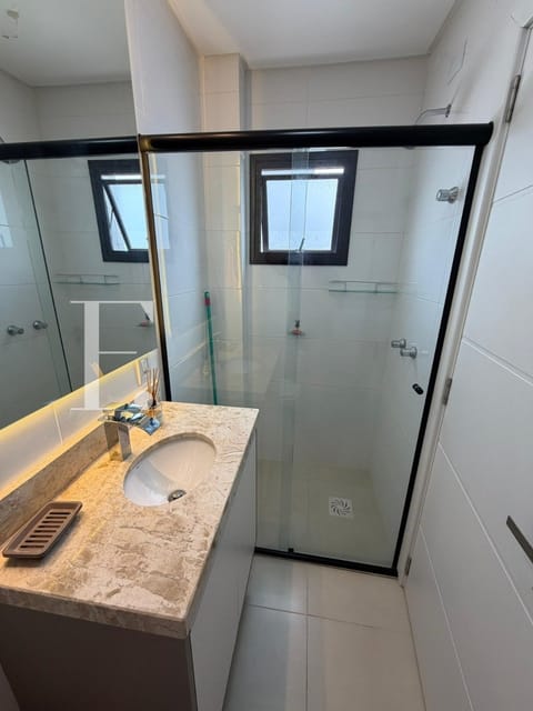 Apartamento com 52m², 2 dormitórios, 1 suíte, 1 vaga, Le Monde em Capão da Canoa