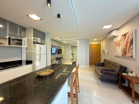 Apartamento com 73m², 2 dormitórios, 1 suíte, 1 vaga, Palazzo Benvenutti em Capão da Canoa
