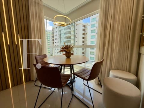 Apartamento com 65m², 2 dormitórios, 2 suítes, 1 vaga, London em Capão da Canoa
