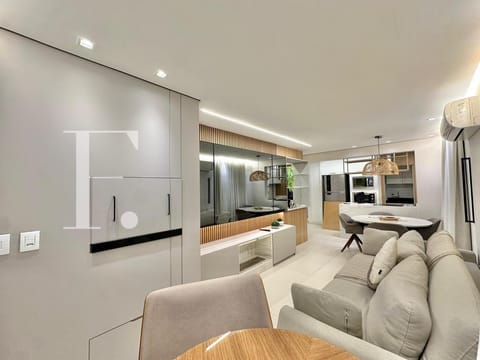 Apartamento com 75m², 2 dormitórios, 1 suíte, 1 vaga, Lewgoy em Capão da Canoa