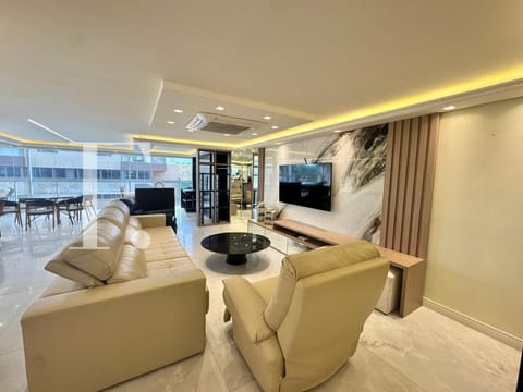 Apartamento com 320m², 4 dormitórios, 4 suítes, 2 vagas, Punta Serena em Capão da Canoa