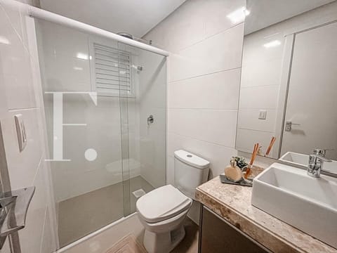 Apartamento com 54m², 2 dormitórios, 1 suíte, 1 vaga, Edifício Beach Club em Capão da Canoa