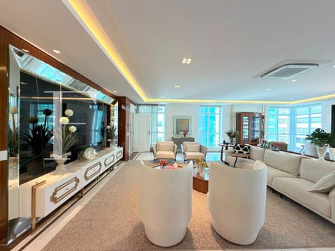 Apartamento com 241m², 4 dormitórios, 4 suítes, 4 vagas, Vogue Residence em Capão da Canoa