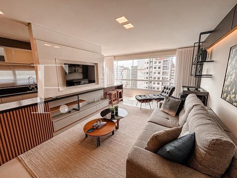 Apartamento com 117m², 3 dormitórios, 3 suítes, 3 vagas, Edifício Antônio Daltoé em Capão da Canoa