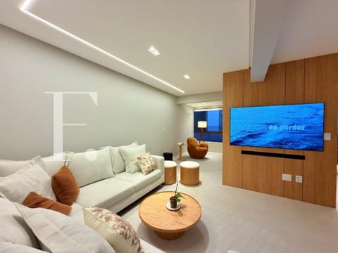 Apartamento com 137m², 3 dormitórios, 1 suíte, 2 vagas, Edifício Esther em Capão da Canoa