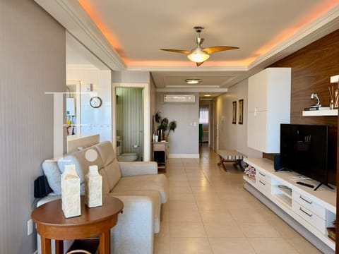Apartamento com 120m², 3 dormitórios, 2 suítes, 2 vagas, Edifício Esther em Capão da Canoa