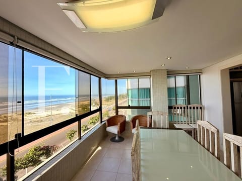 Apartamento com 120m², 3 dormitórios, 2 suítes, 2 vagas, Edifício Esther em Capão da Canoa