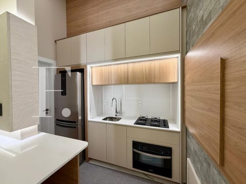 Apartamento com 104m², 2 dormitórios, 1 suíte, 1 vaga, Absoluto Palace em Capão da Canoa