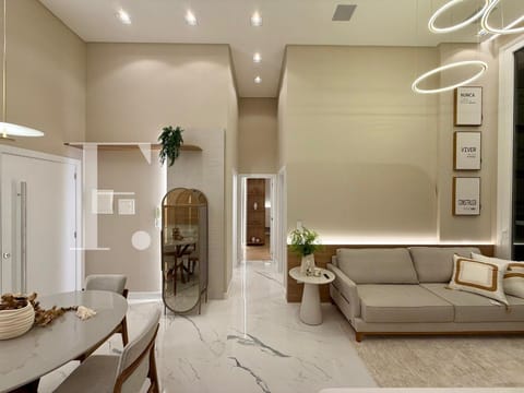 Apartamento com 104m², 2 dormitórios, 1 suíte, 1 vaga, Absoluto Palace em Capão da Canoa