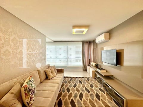 Apartamento com 77m², 2 dormitórios, 1 suíte, 1 vaga, Atlantida Tower em Capão da Canoa