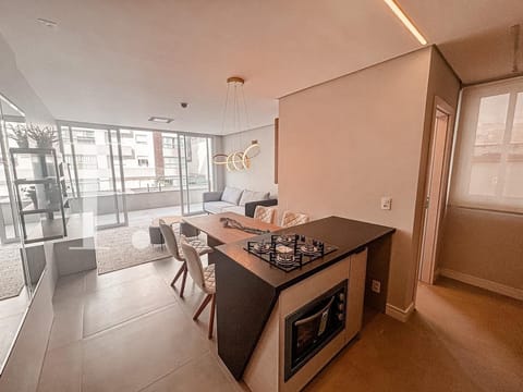 Apartamento com 90m², 3 dormitórios, 1 suíte, 2 vagas, Plaza Mayor em Capão da Canoa