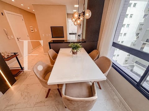 Apartamento com 97m², 2 dormitórios, 1 suíte, 1 vaga, Maria de Luca Pellegrini em Capão da Canoa