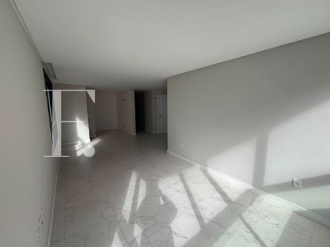 Apartamento com 125m², 3 dormitórios, 1 suíte, 1 vaga, Maria de Luca Pellegrini em Capão da Canoa