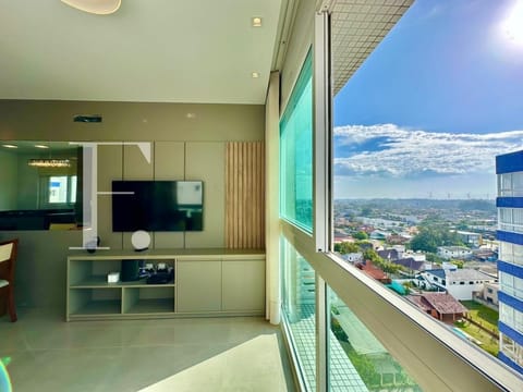 Apartamento com 79m², 2 dormitórios, 1 suíte, 2 vagas, Edifício Lá Plage em Capão da Canoa