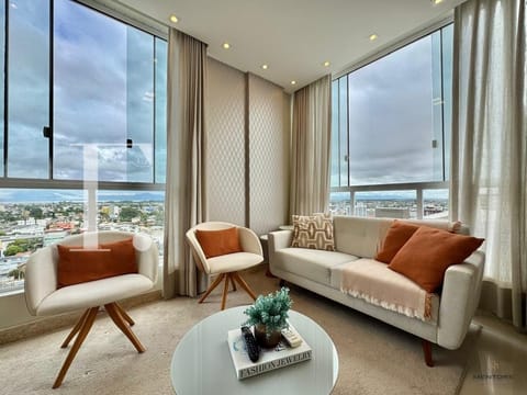 Apartamento com 60m², 2 dormitórios, 1 suíte, 1 vaga, Estevam Palace em Capão da Canoa