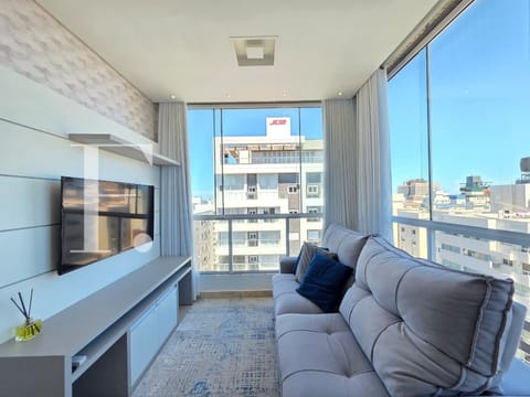 Apartamento com 62m², 2 dormitórios, 1 suíte, 1 vaga, Estevam Palace em Capão da Canoa
