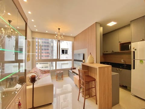 Apartamento com 55m², 2 dormitórios, 1 suíte, 1 vaga, Absoluto Palace em Capão da Canoa