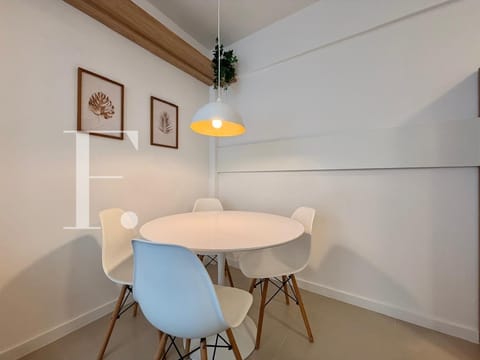 Apartamento com 50m², 2 dormitórios, 1 suíte, 1 vaga, Atlantic Trend em Capão da Canoa