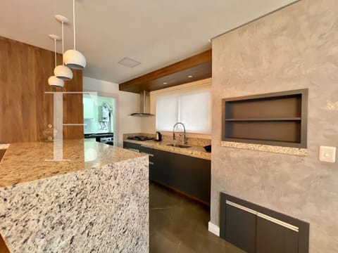 Apartamento com 90m², 2 dormitórios, 1 suíte, 1 vaga, Vittorio Emanuele em Capão da Canoa