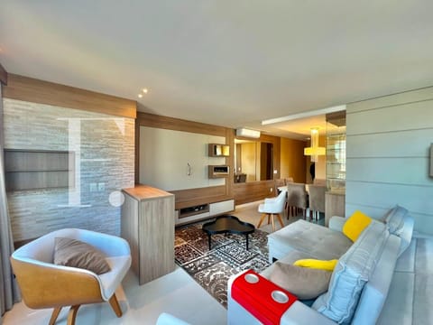 Apartamento com 166m², 3 dormitórios, 1 suíte, 2 vagas, Palazzo Benvenutti em Capão da Canoa