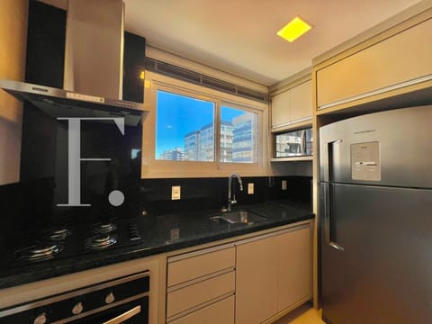Apartamento com 166m², 3 dormitórios, 1 suíte, 2 vagas, Palazzo Benvenutti em Capão da Canoa