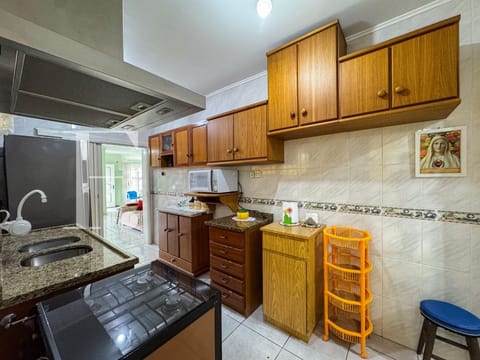 Casa com 166m², 3 dormitórios, 1 suíte, 3 vagas, no bairro Centro em Xangri-Lá