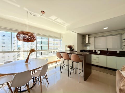 Apartamento com 91m², 3 dormitórios, 1 suíte, 1 vaga, Ilha de Malta em Capão da Canoa