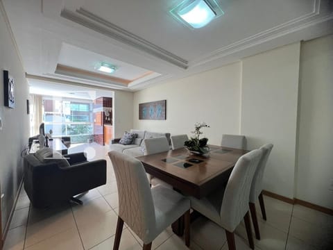 Apartamento com 113m², 2 dormitórios, 1 suíte, 1 vaga, Ilhas Fiji em Capão da Canoa