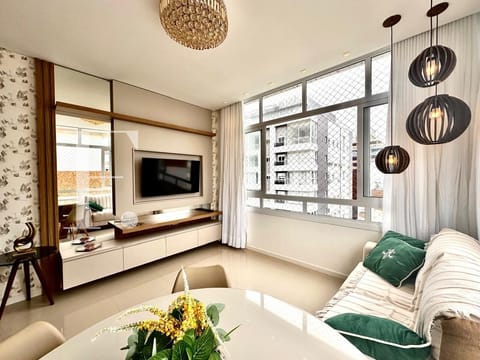 Apartamento com 95m², 2 dormitórios, 1 suíte, 2 vagas, Adriatico em Capão da Canoa
