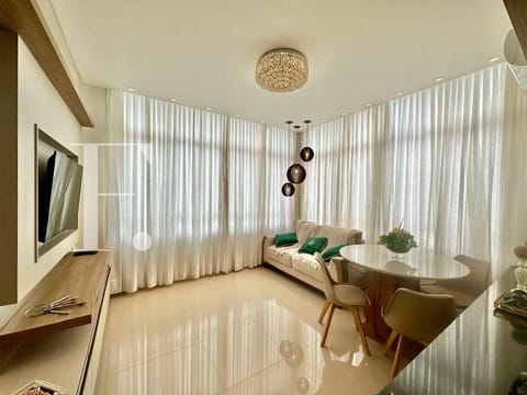 Apartamento com 95m², 2 dormitórios, 1 suíte, 2 vagas, Adriatico em Capão da Canoa