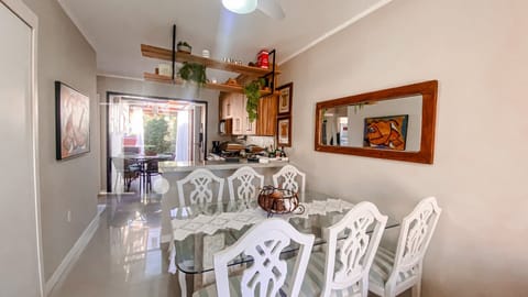 Casa Condomínio com 69m², 3 dormitórios, 1 suíte, 2 vagas, Casa Hermosa em Xangri-Lá