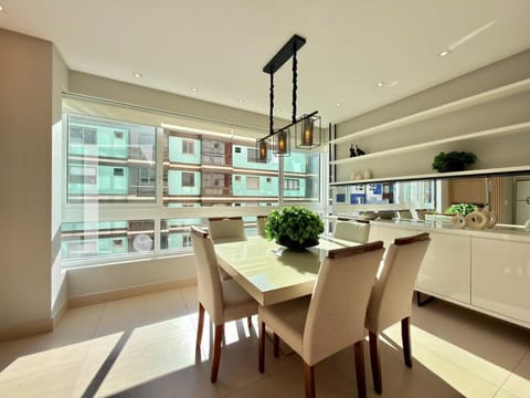 Apartamento com 78m², 2 dormitórios, 1 suíte, 1 vaga, Investe Palace em Capão da Canoa