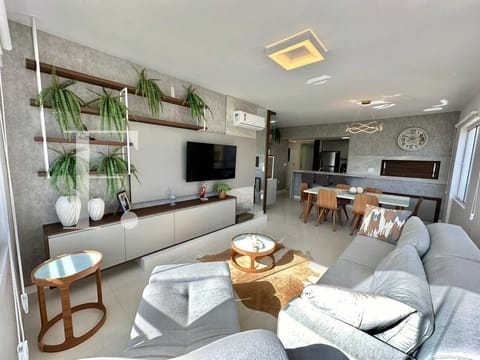 Apartamento com 142m², 3 dormitórios, 1 suíte, 1 vaga, Edifício Norte Leste em Capão da Canoa
