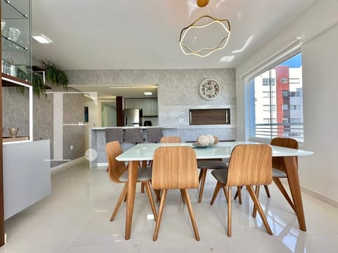 Apartamento com 142m², 3 dormitórios, 1 suíte, 1 vaga, Edifício Norte Leste em Capão da Canoa