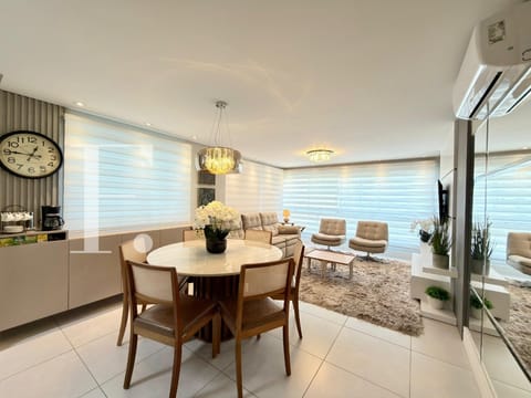 Apartamento com 106m², 3 dormitórios, 1 suíte, 1 vaga, Edifício Requinte em Capão da Canoa