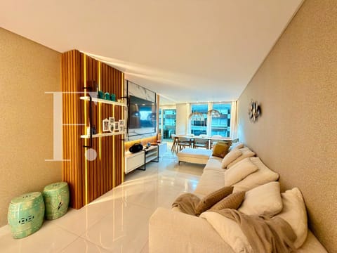 Apartamento com 130m², 3 dormitórios, 1 suíte, 2 vagas, Edifício Premium em Capão da Canoa