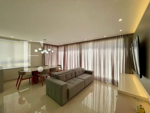 Apartamento com 128m², 3 dormitórios, 1 suíte, 2 vagas, Edifício Premium em Capão da Canoa