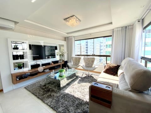 Apartamento com 106m², 3 dormitórios, 1 suíte, 1 vaga, Edifício Requinte em Capão da Canoa