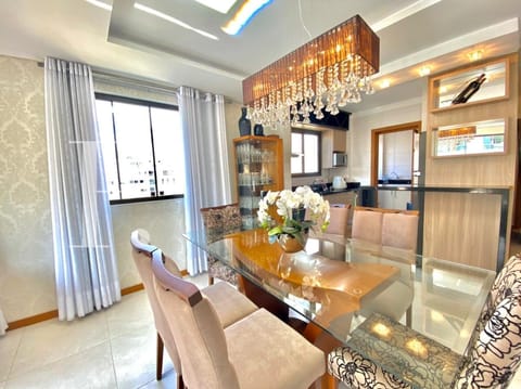 Apartamento com 106m², 3 dormitórios, 1 suíte, 1 vaga, Edifício Requinte em Capão da Canoa