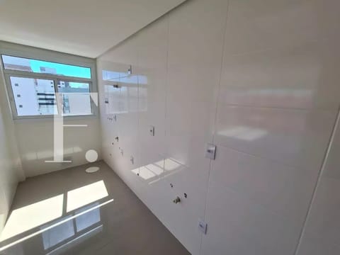 Apartamento com 122m², 3 dormitórios, 1 suíte, 2 vagas, Edifício Beach Club em Capão da Canoa