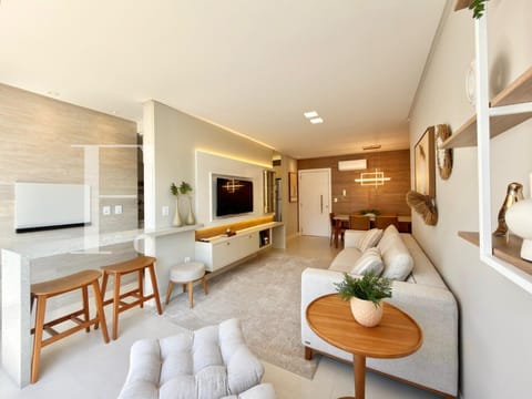 Apartamento com 65m², 2 dormitórios, 1 suíte, 3 vagas, Edifício Antônio Daltoé em Capão da Canoa