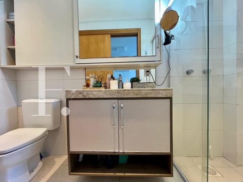 Apartamento com 107m², 3 dormitórios, 1 suíte, 2 vagas, Edifício Requinte em Capão da Canoa