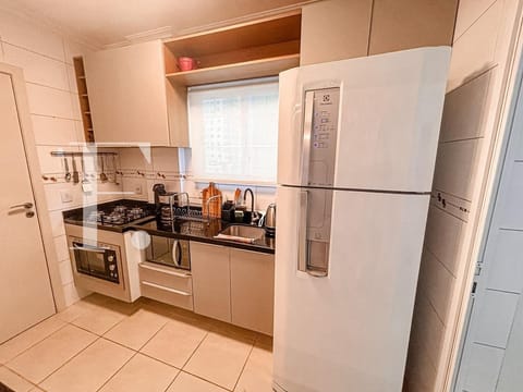 Apartamento com 116m², 3 dormitórios, 1 suíte, 1 vaga, Edifício Munique em Capão da Canoa