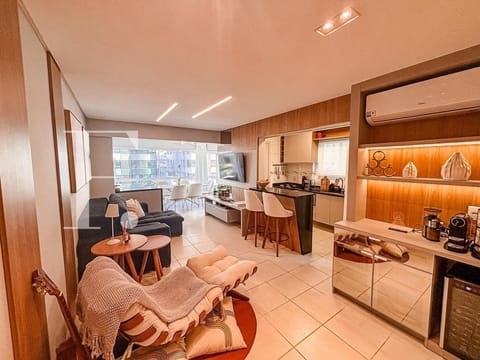 Apartamento com 116m², 3 dormitórios, 1 suíte, 1 vaga, Edifício Munique em Capão da Canoa