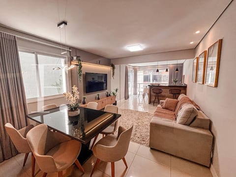Apartamento com 120m², 3 dormitórios, 1 suíte, 2 vagas, Edifício Sydney em Capão da Canoa