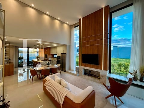 Casa com 150m², 3 dormitórios, 3 suítes, 2 vagas, Nova Xangri-Lá em Xangri-Lá